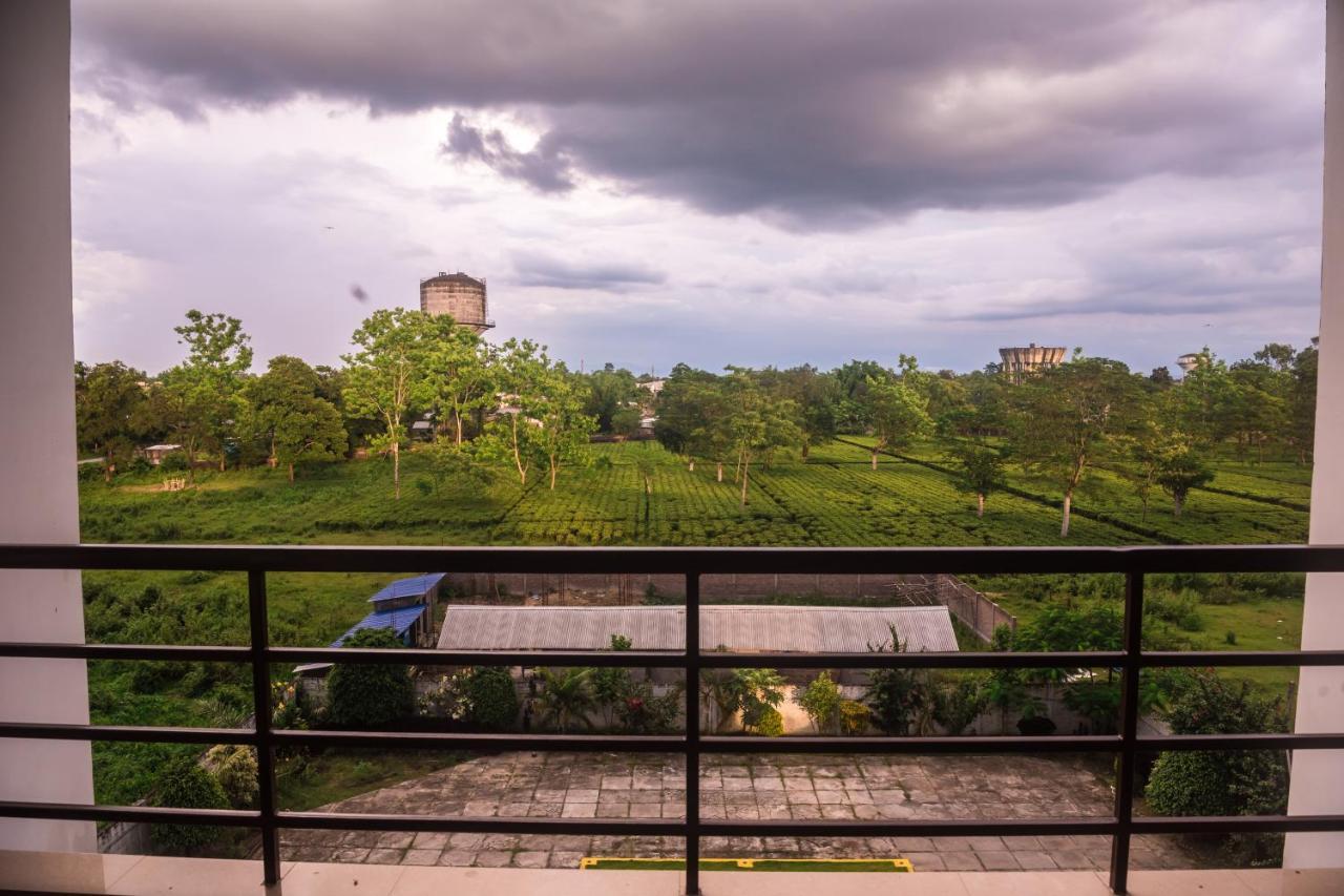 Hotel Aatreyee Dibrugarh Exterior foto