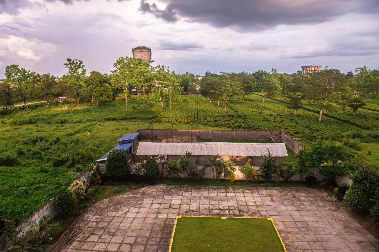 Hotel Aatreyee Dibrugarh Exterior foto